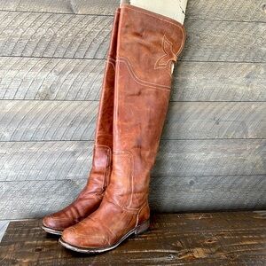 Over the Knee timberlands in a beautiful saddle leather color size 10 🐴
